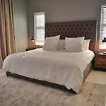 Exquisite Family Cape Villa Pool And Fire Pitt