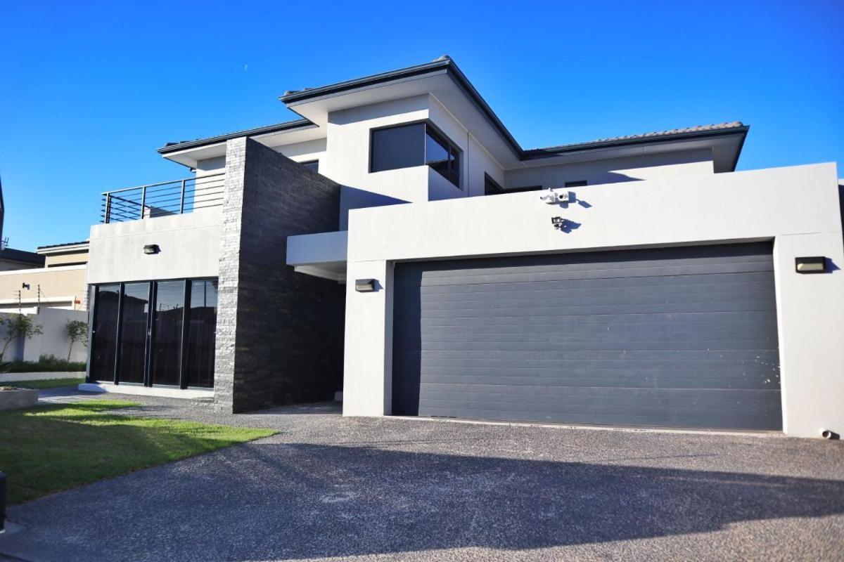 Holiday home Exquisite Family Cape Pool And Fire Pitt *